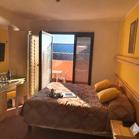 Hotel Antares 3*