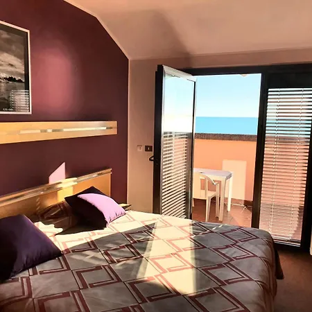 Hotel Antares 3*