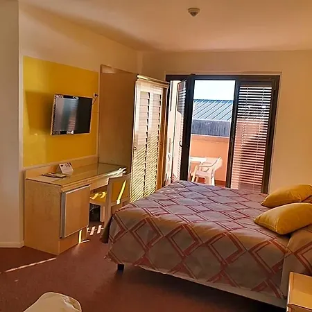 Hotel Antares 3*
